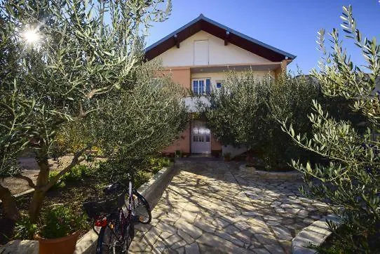 Jasna 公寓 迪斯诺